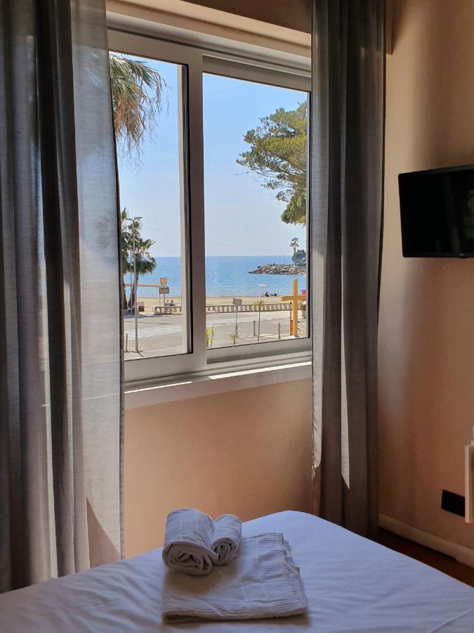 Vela Bianca H & R Otel Diano Marina Dış mekan fotoğraf