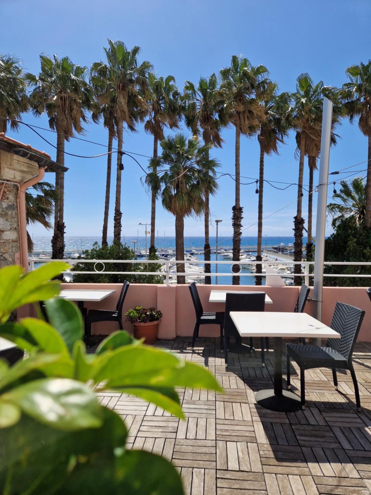 Vela Bianca H & R Otel Diano Marina Dış mekan fotoğraf