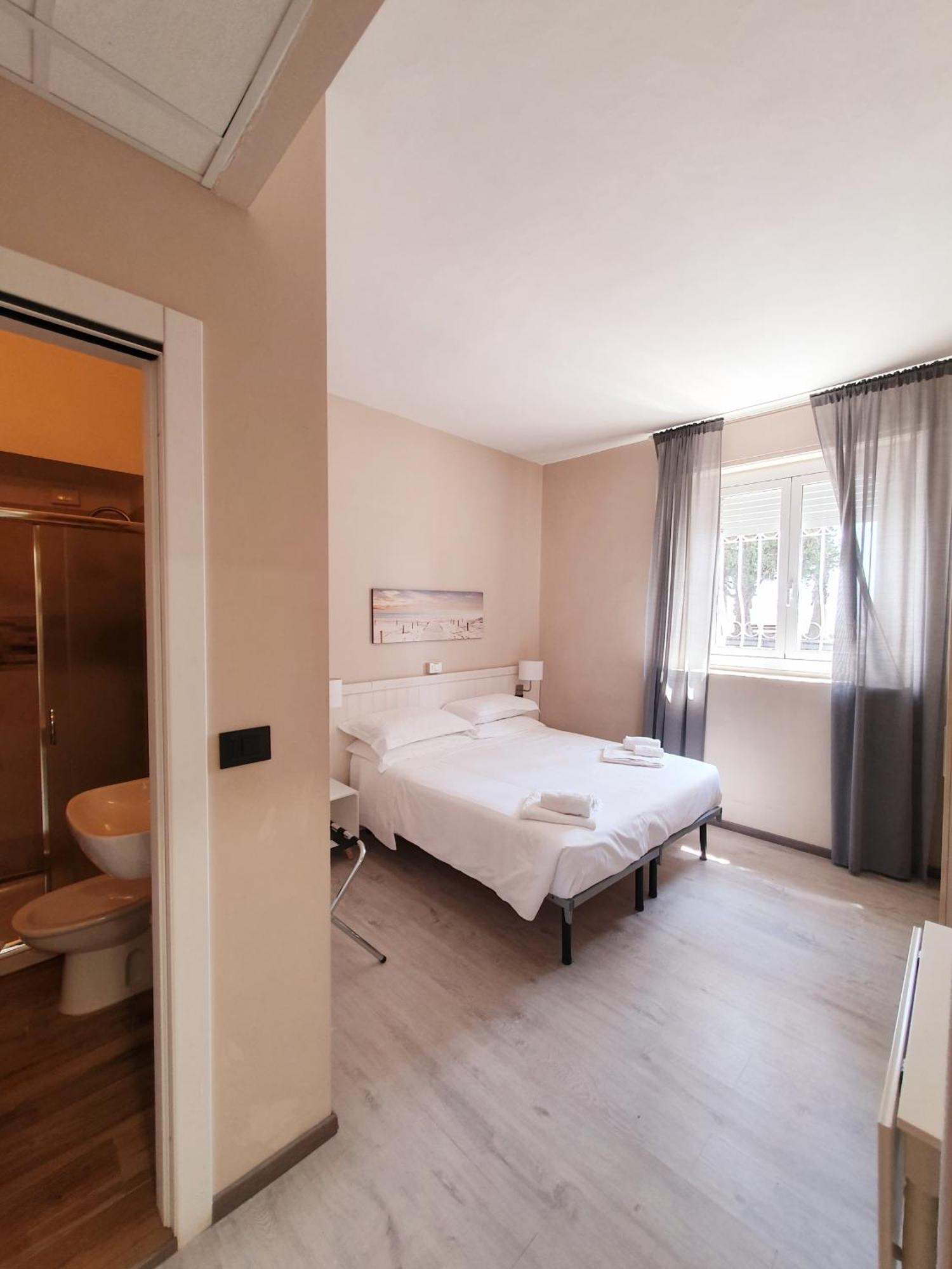 Vela Bianca H & R Otel Diano Marina Oda fotoğraf